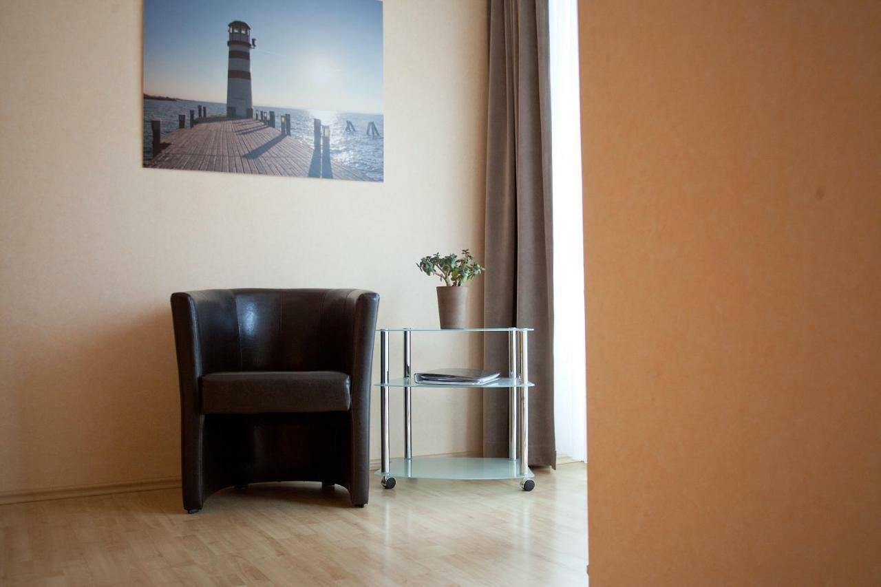 Haus Renee Bed and Breakfast Podersdorf am See Buitenkant foto