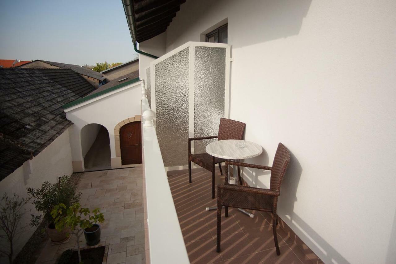 Haus Renee Bed and Breakfast Podersdorf am See Buitenkant foto